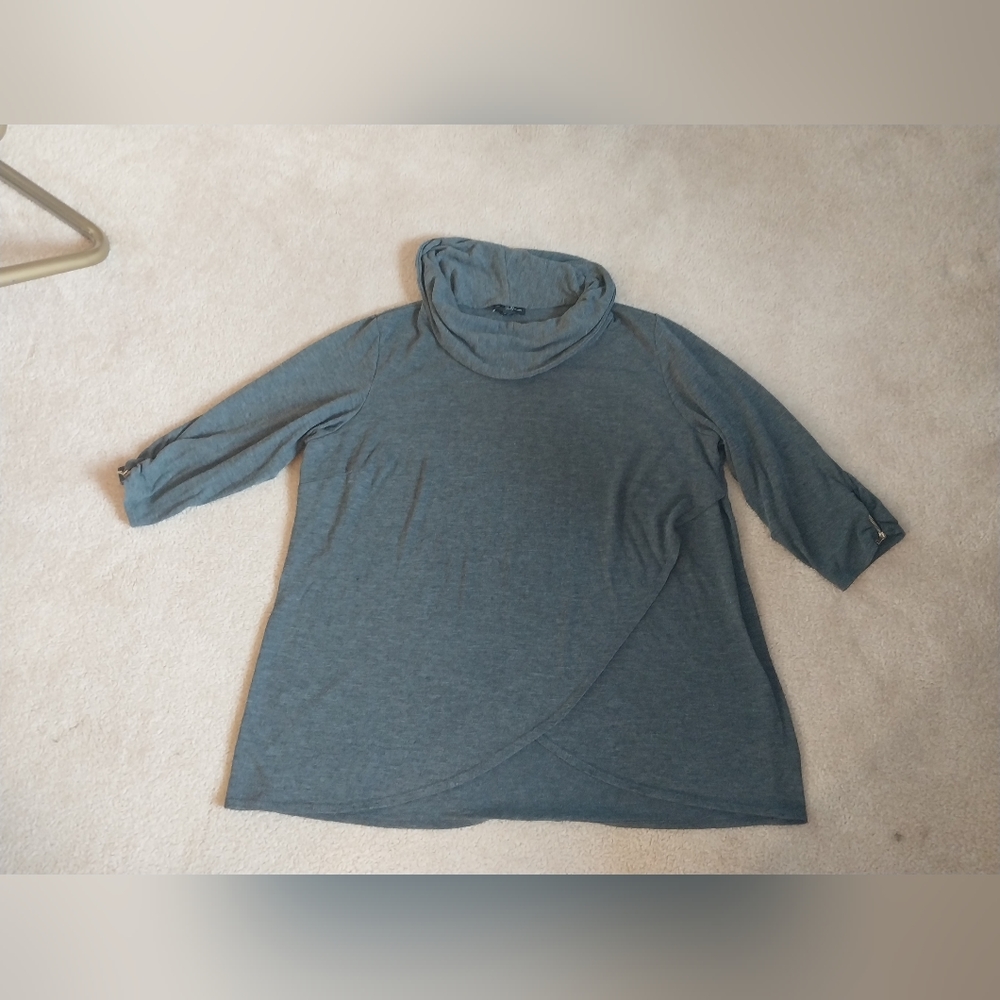 AGB woman 3x gray 3/4 sleeve cowl neck